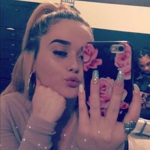 Meet your Posher, Heather